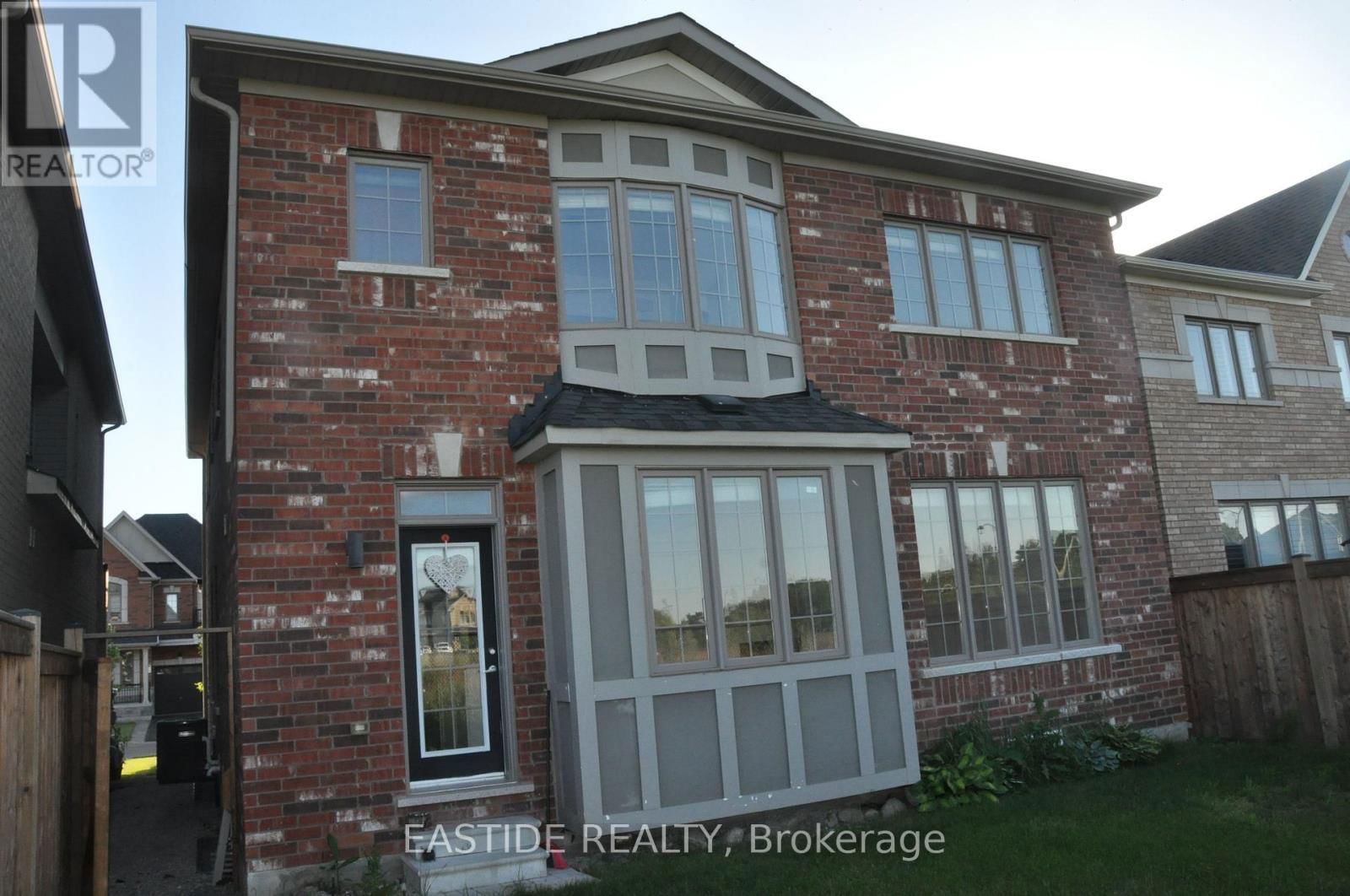 156 FRANK KELLY DRIVE Image 36