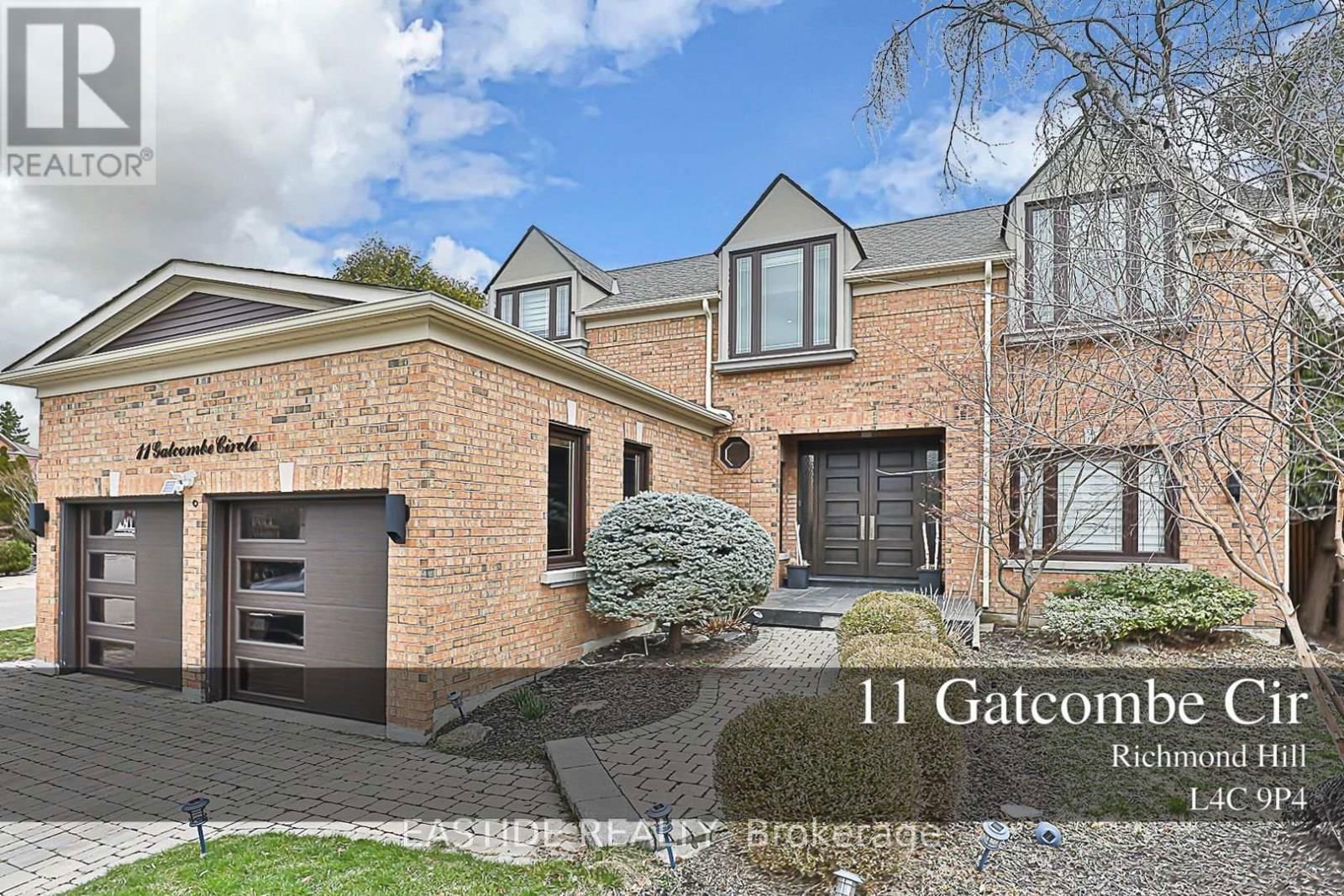 11 GATCOMBE CIRCLE Image 1