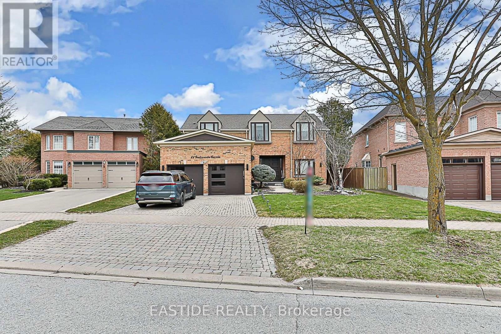 11 GATCOMBE CIRCLE Image 2