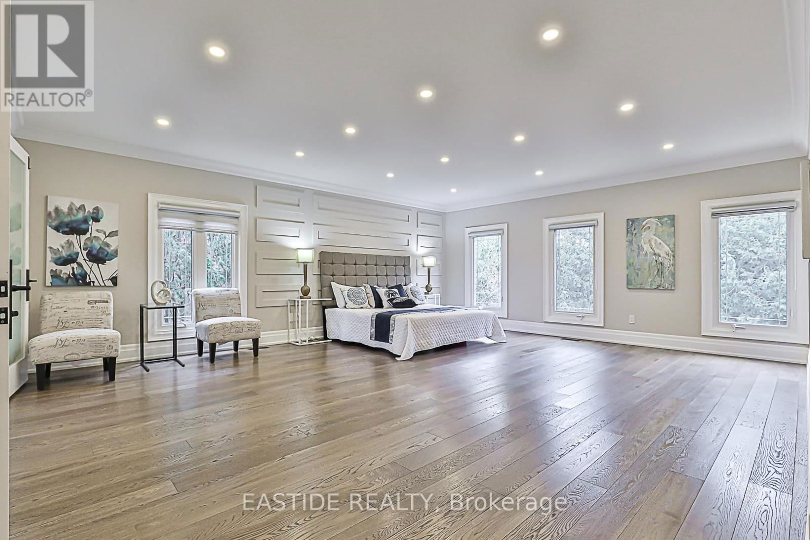 11 GATCOMBE CIRCLE Image 27
