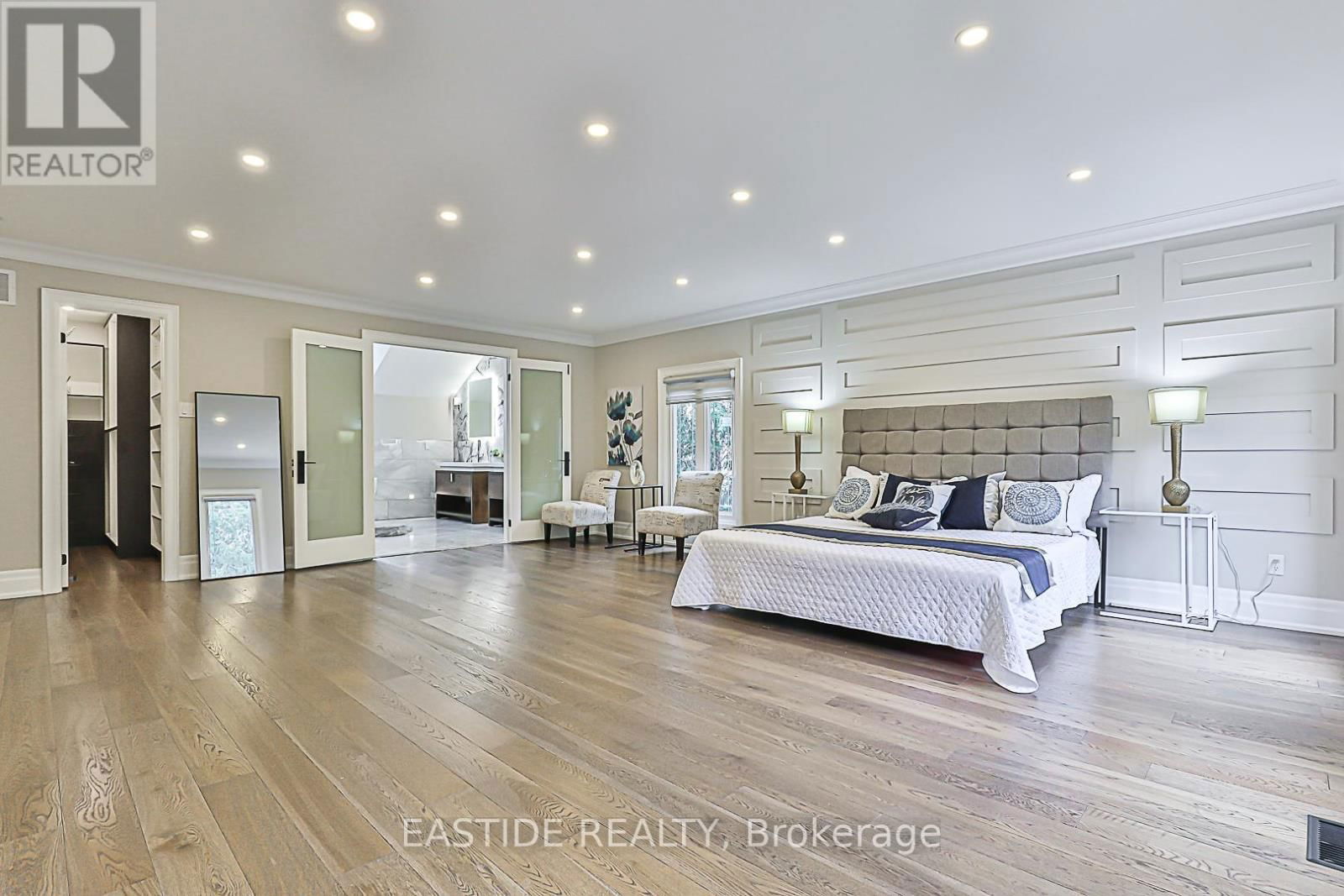 11 GATCOMBE CIRCLE Image 28