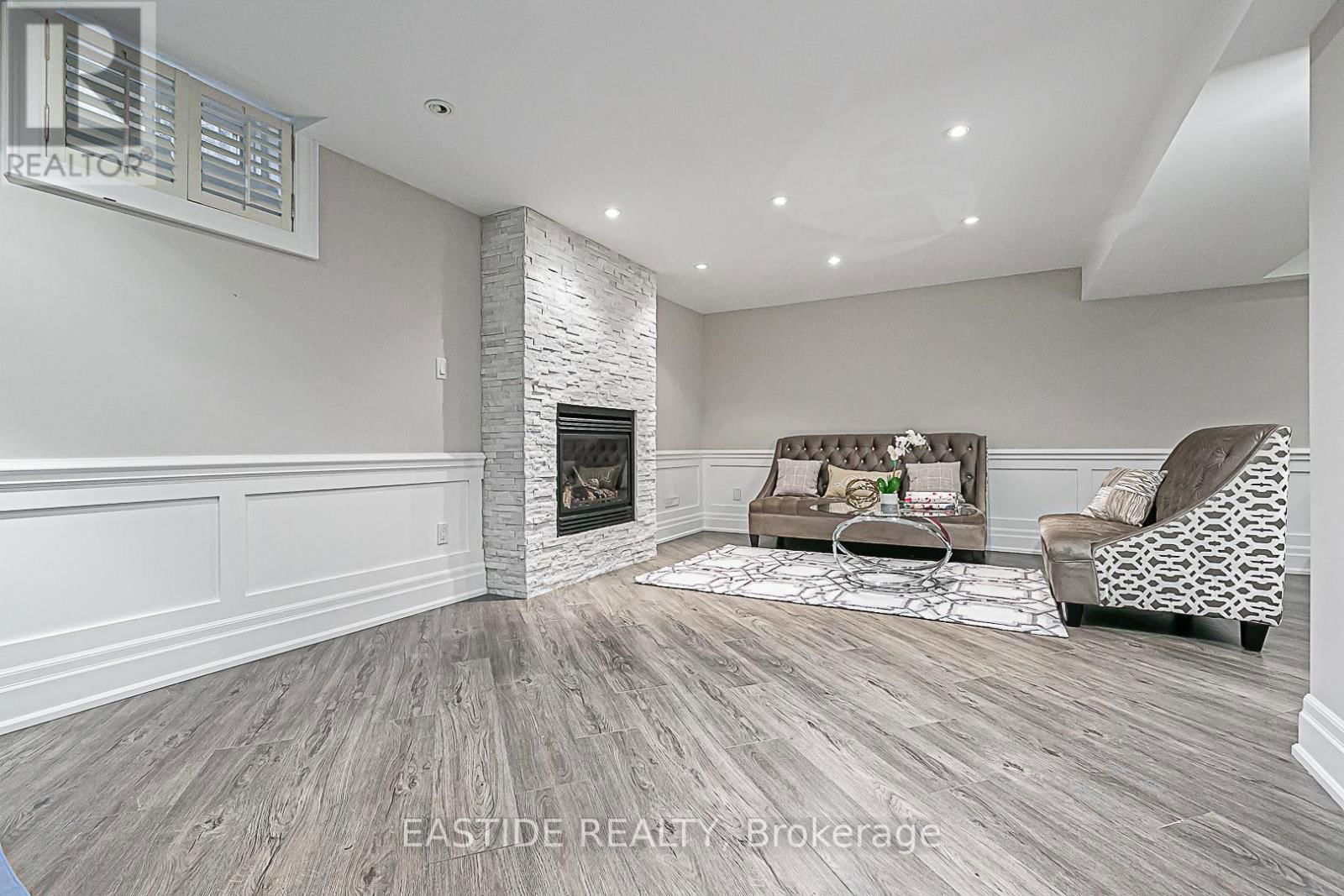 11 GATCOMBE CIRCLE Image 41