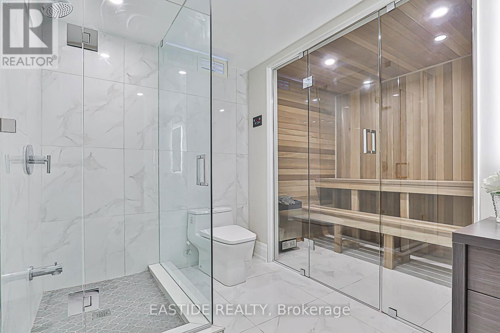 11 GATCOMBE CIRCLE Image 49
