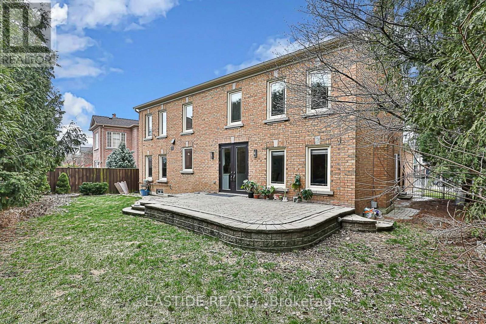 11 GATCOMBE CIRCLE Image 50