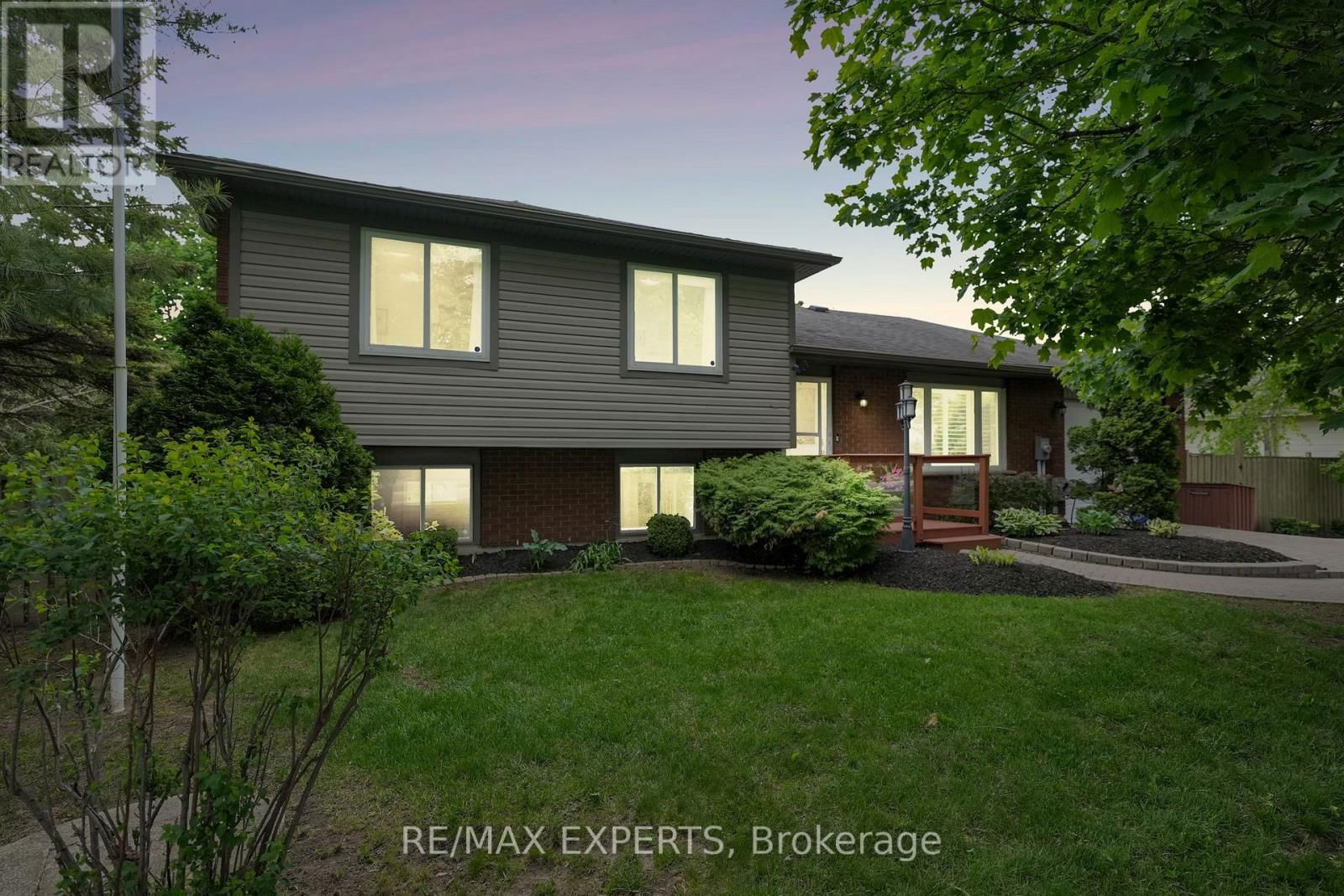 6431 11TH LINE Image 1