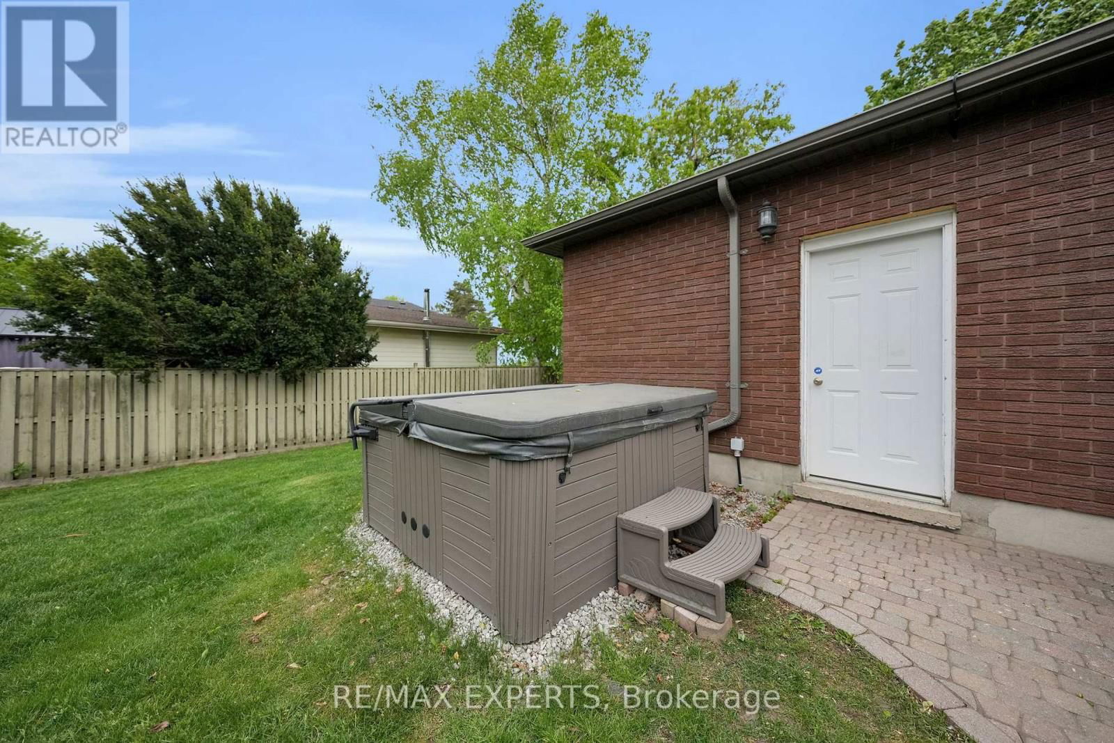 6431 11TH LINE Image 46
