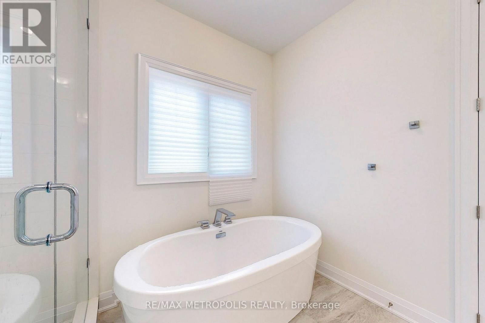 100 BALLANTYNE BOULEVARD Image 24