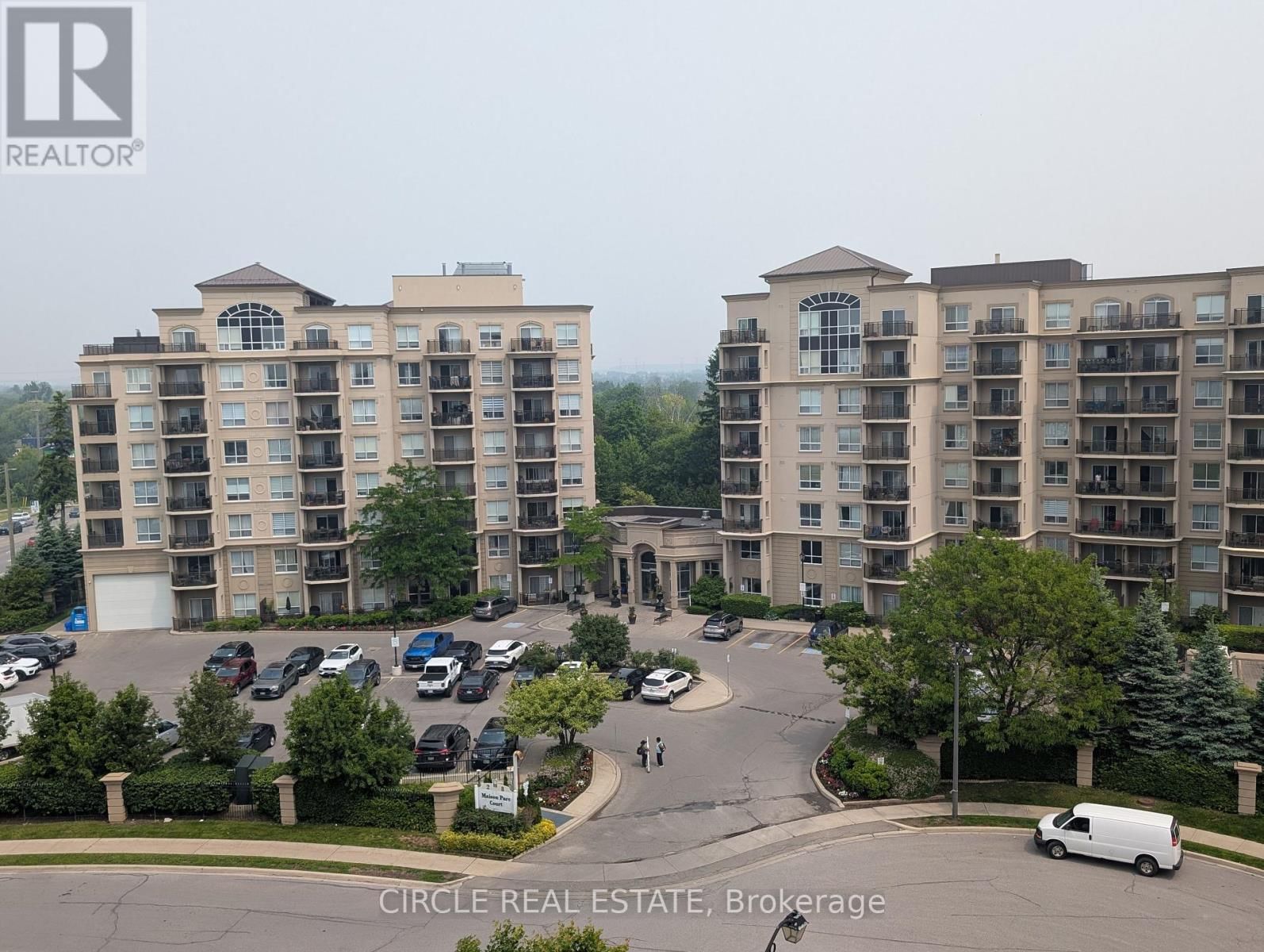 401 - 8 MAISON PARC COURT Image 2