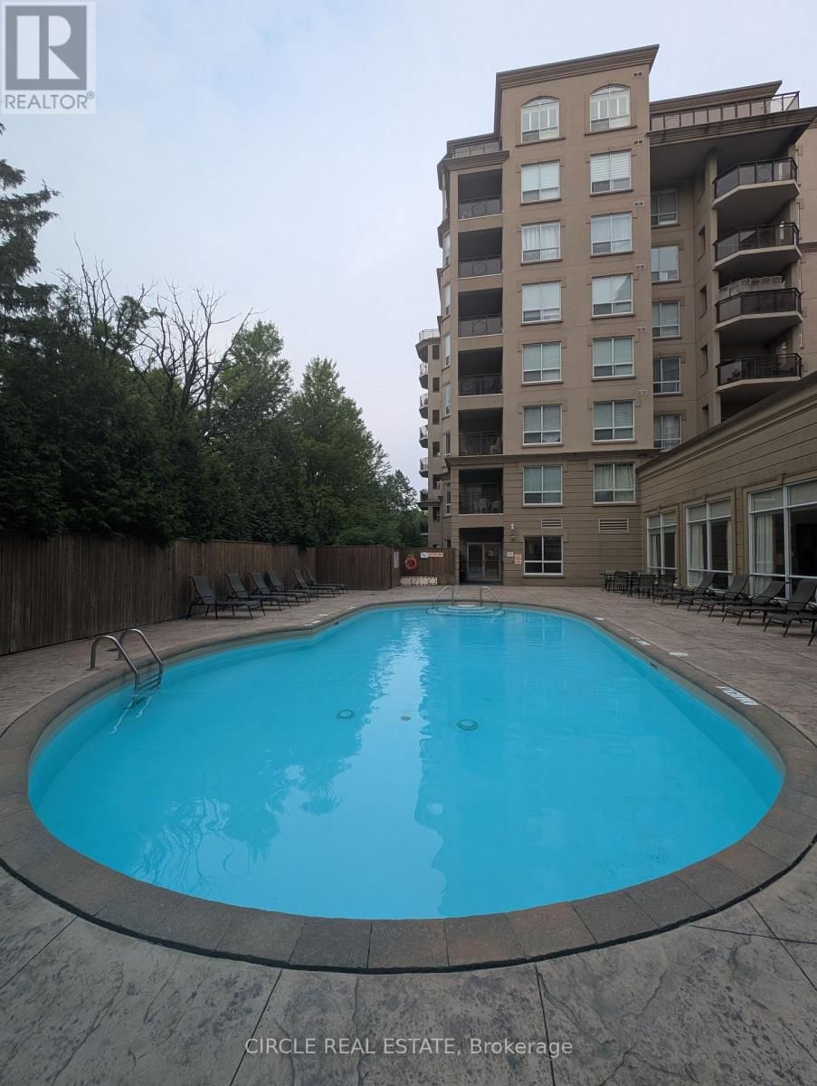 401 - 8 MAISON PARC COURT Image 26