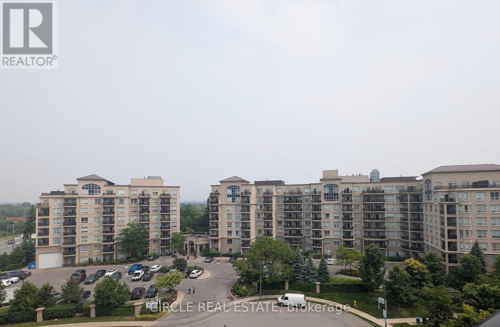 401 - 8 MAISON PARC COURT Image 33