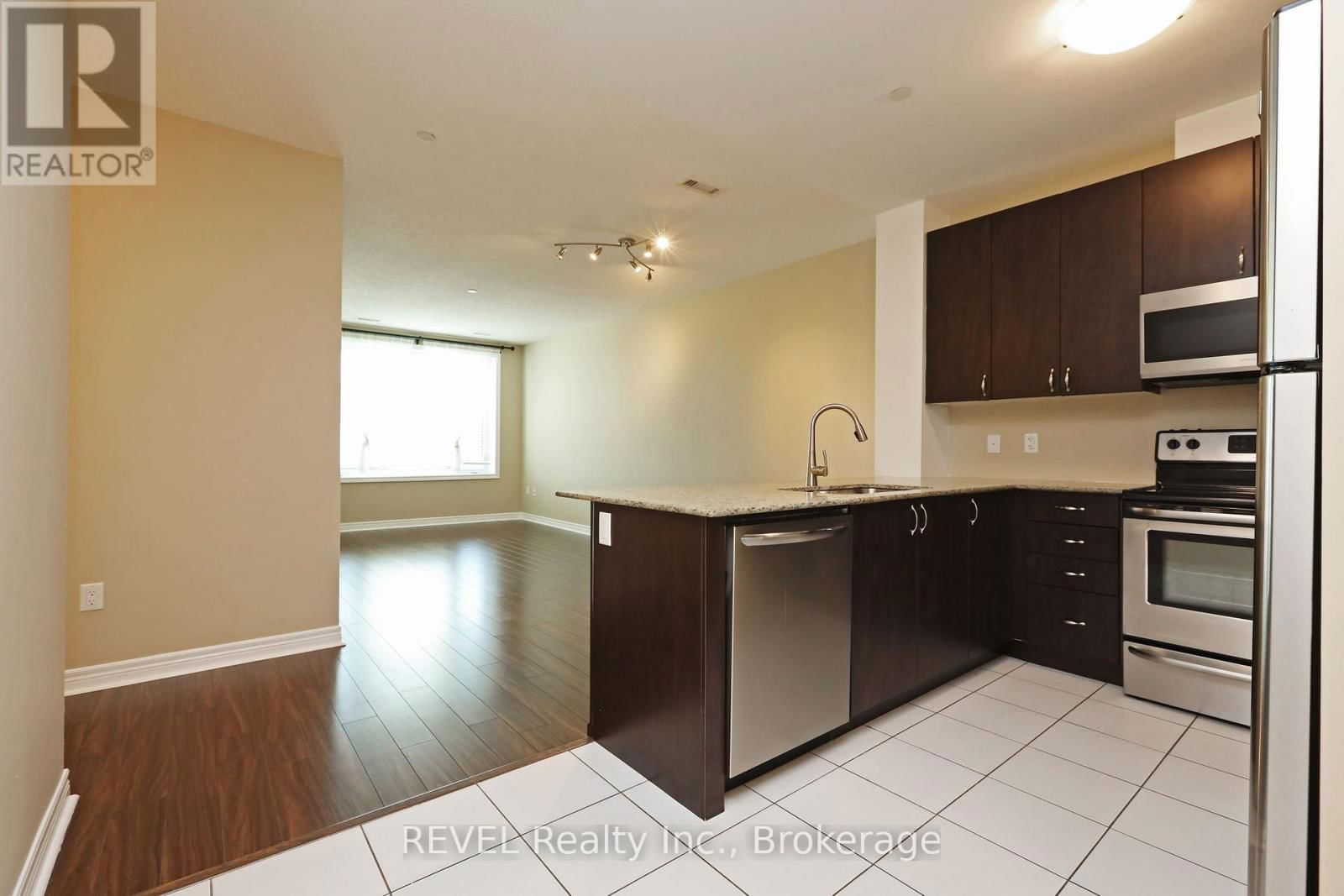 323 - 7400 MARKHAM ROAD Image 6