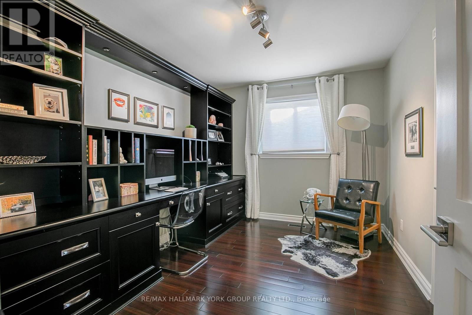 82 FAIRWAY DRIVE Image 15