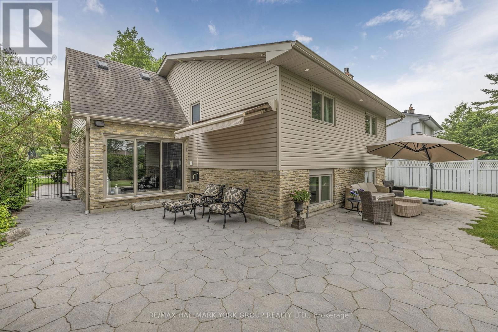 82 FAIRWAY DRIVE Image 32