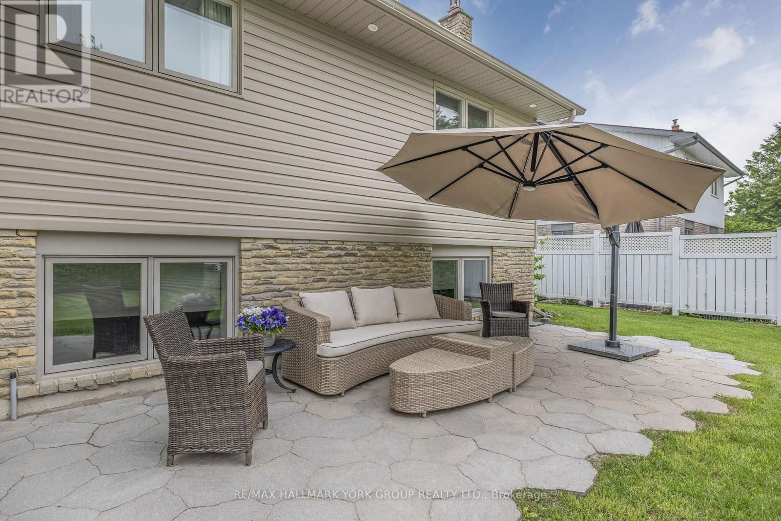82 FAIRWAY DRIVE Image 33