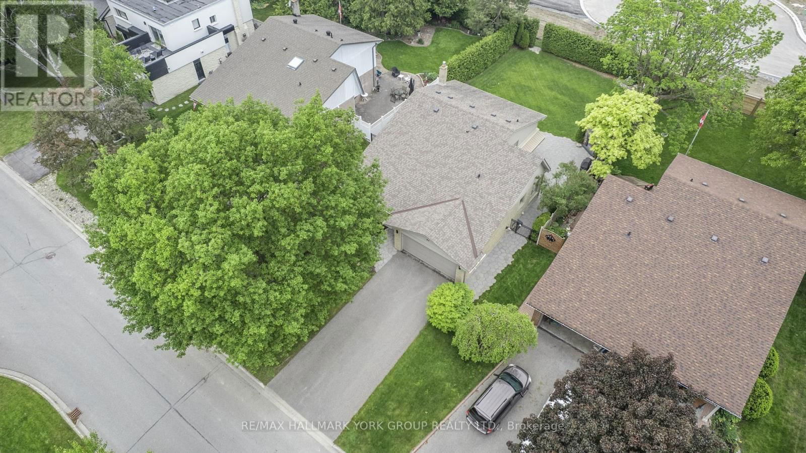 82 FAIRWAY DRIVE Image 41
