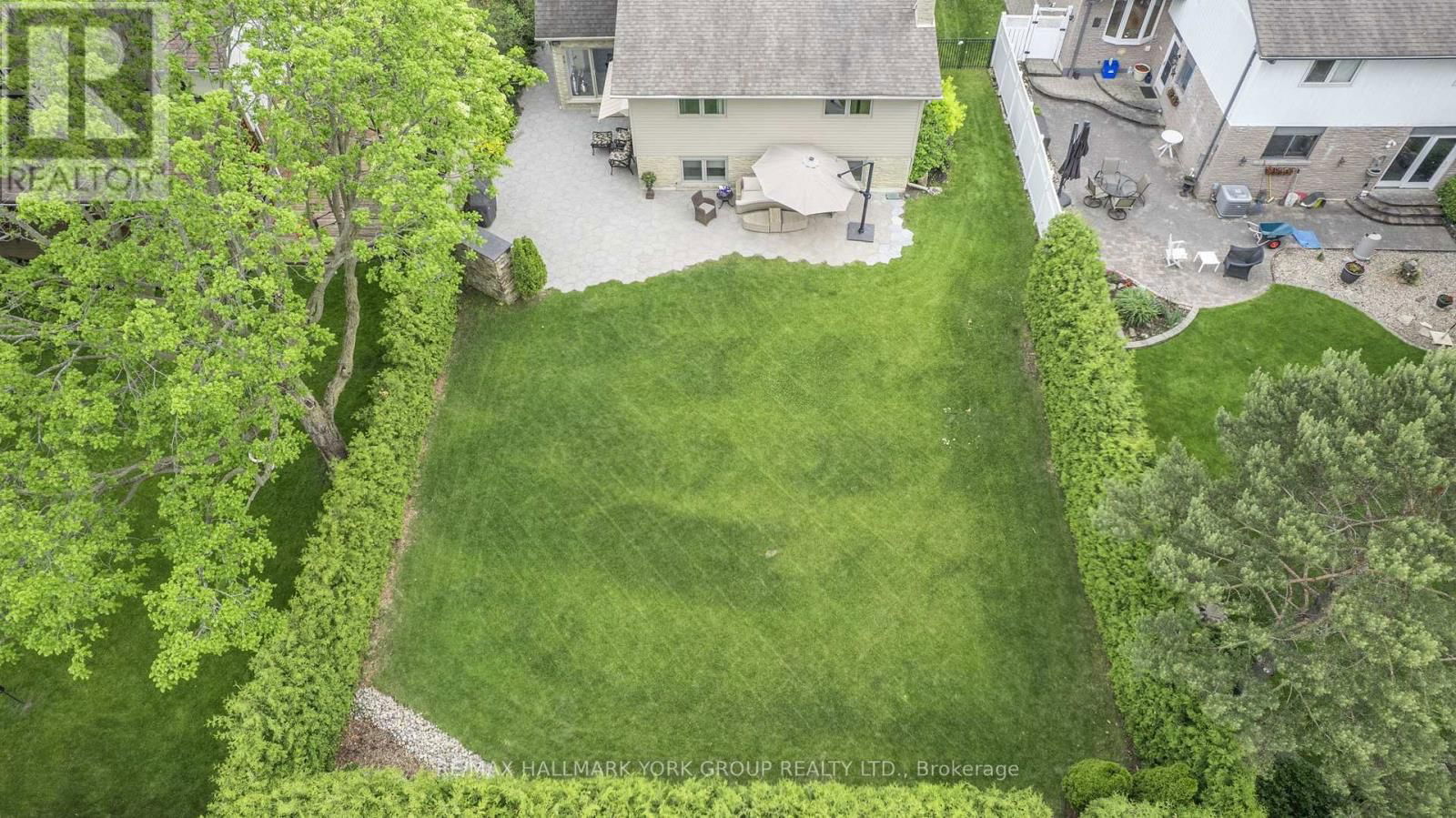 82 FAIRWAY DRIVE Image 44