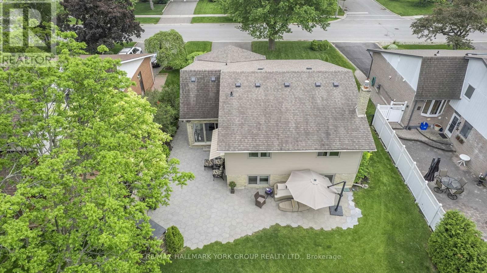 82 FAIRWAY DRIVE Image 45
