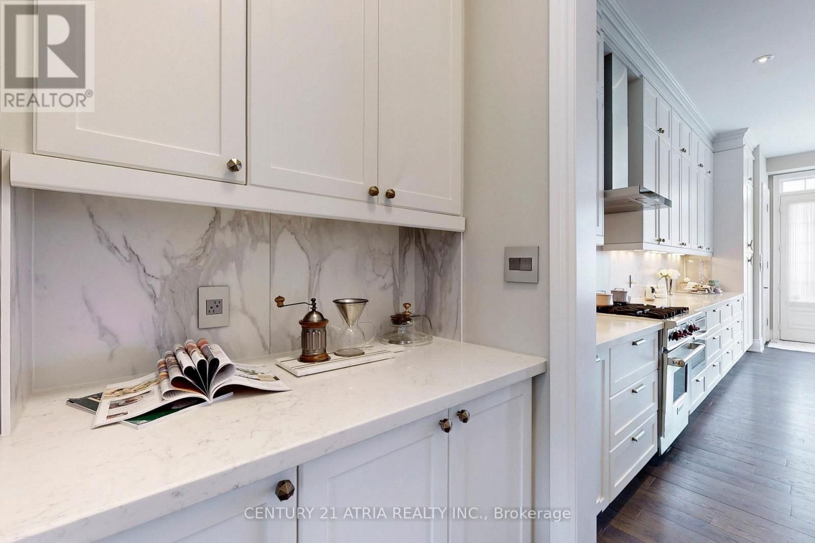 262 ANGUS GLEN BOULEVARD Image 20