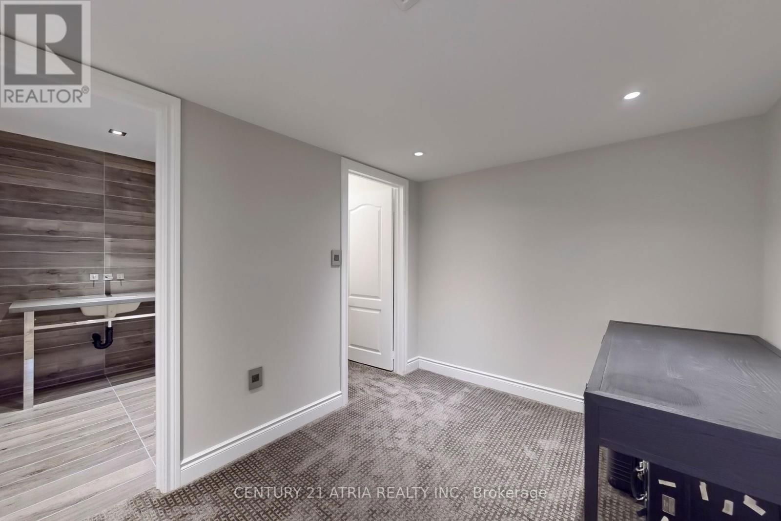 262 ANGUS GLEN BOULEVARD Image 43