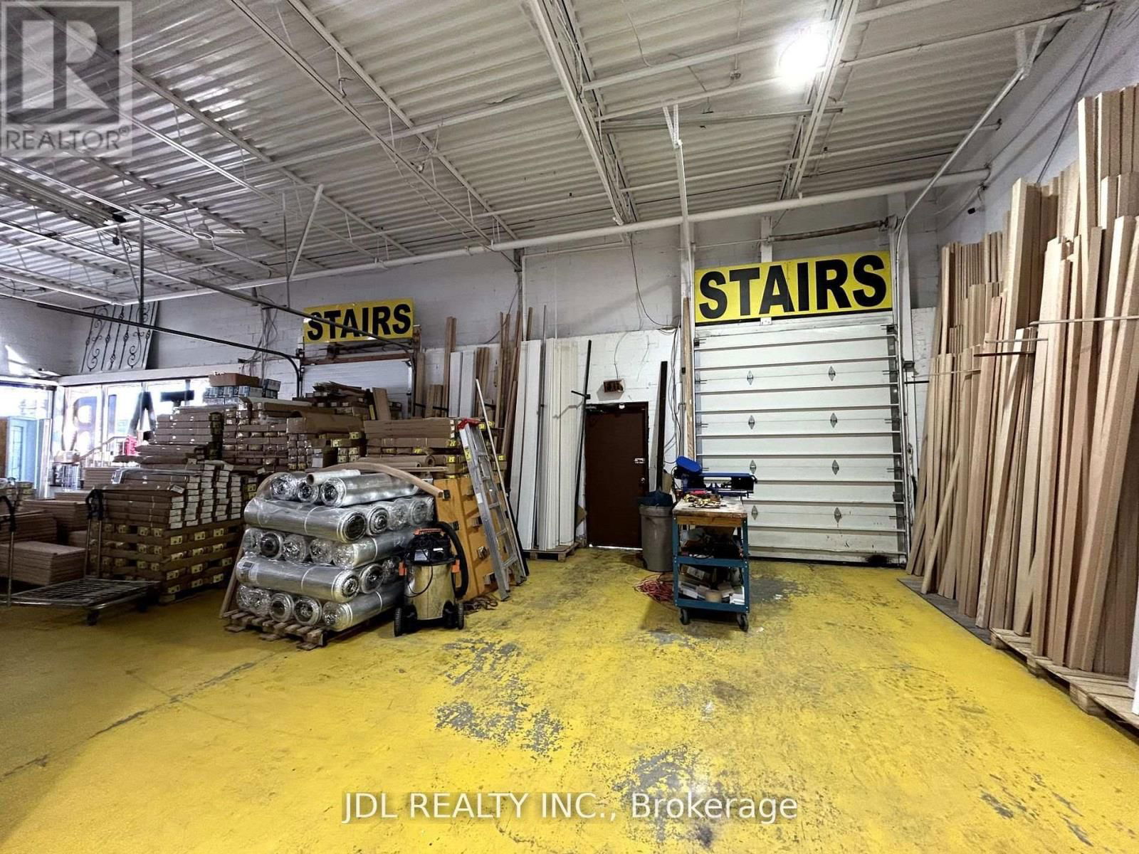 7370 WOODBINE AVENUE Image 10