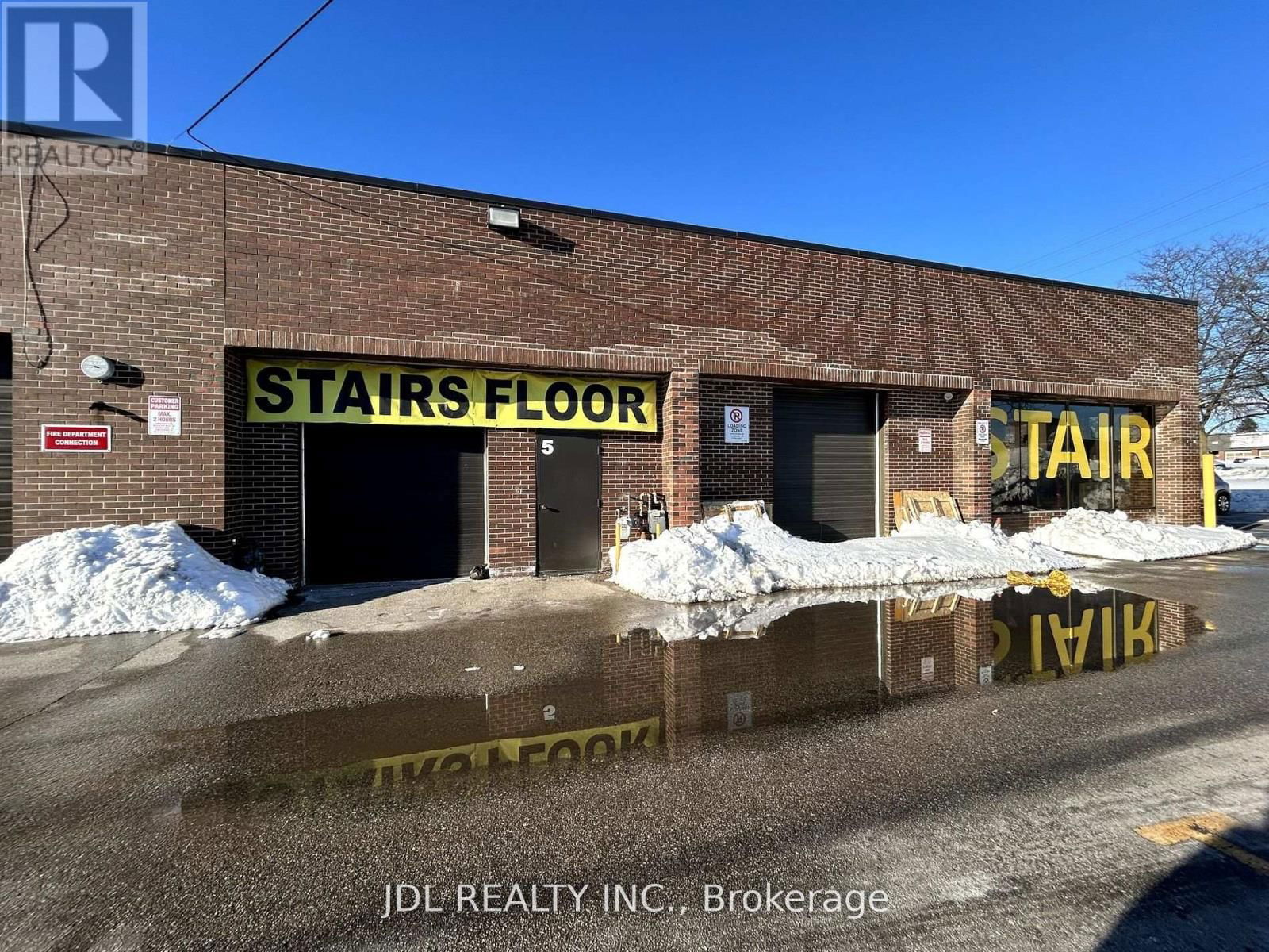 7370 WOODBINE AVENUE Image 18