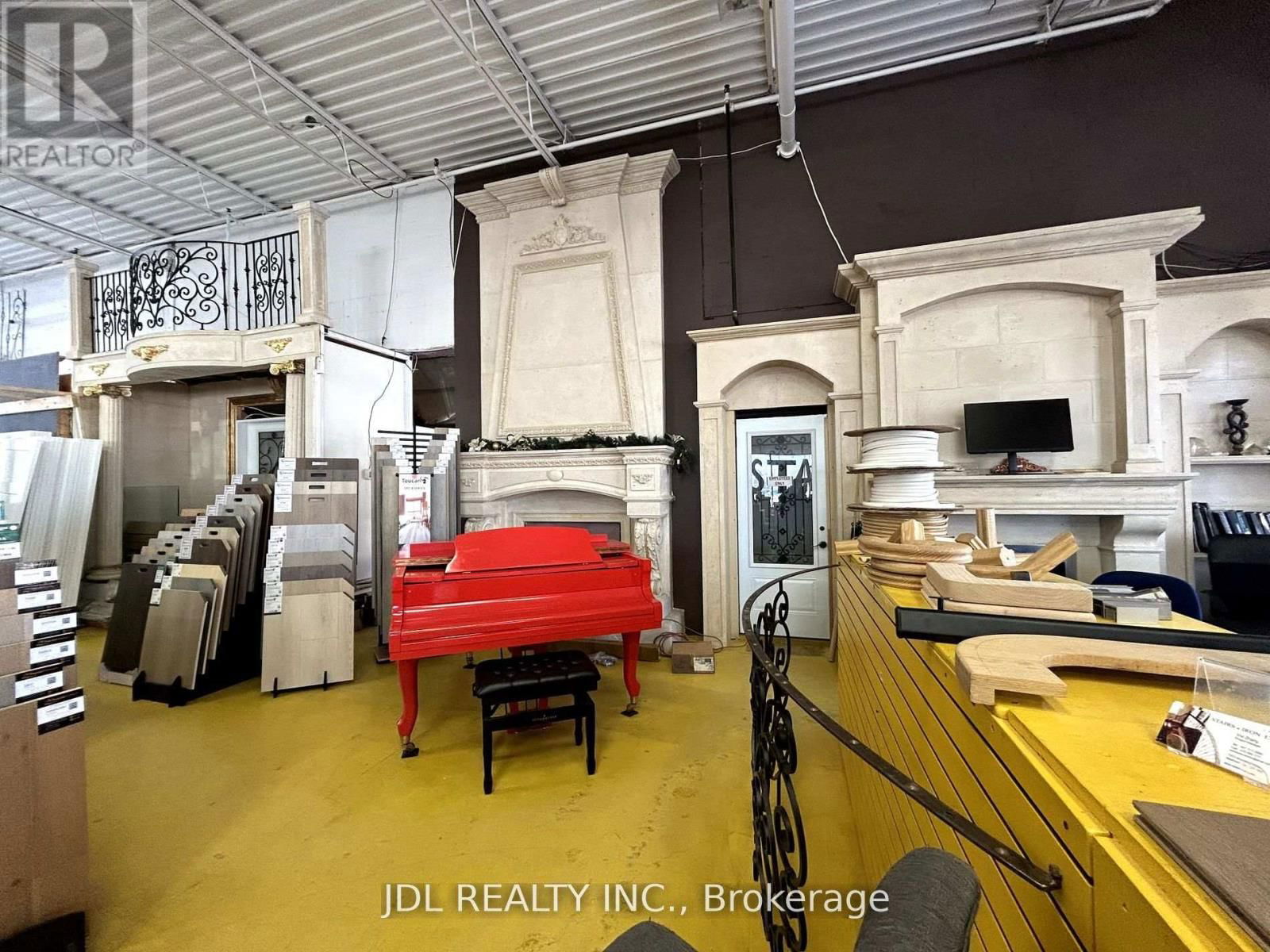7370 WOODBINE AVENUE Image 8