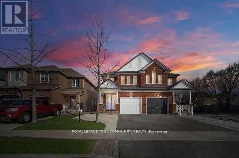 15 ECHO RIDGE CRESCENT Image 1
