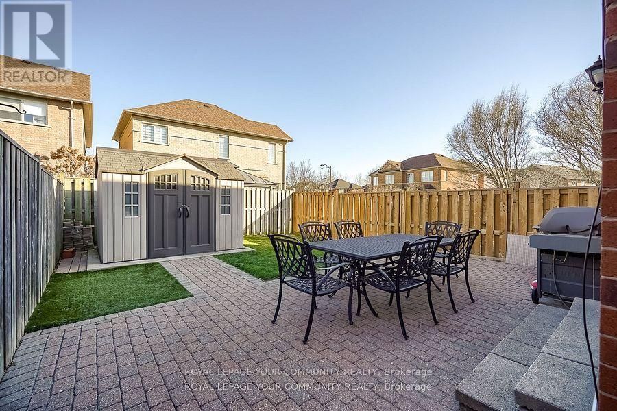 15 ECHO RIDGE CRESCENT Image 41