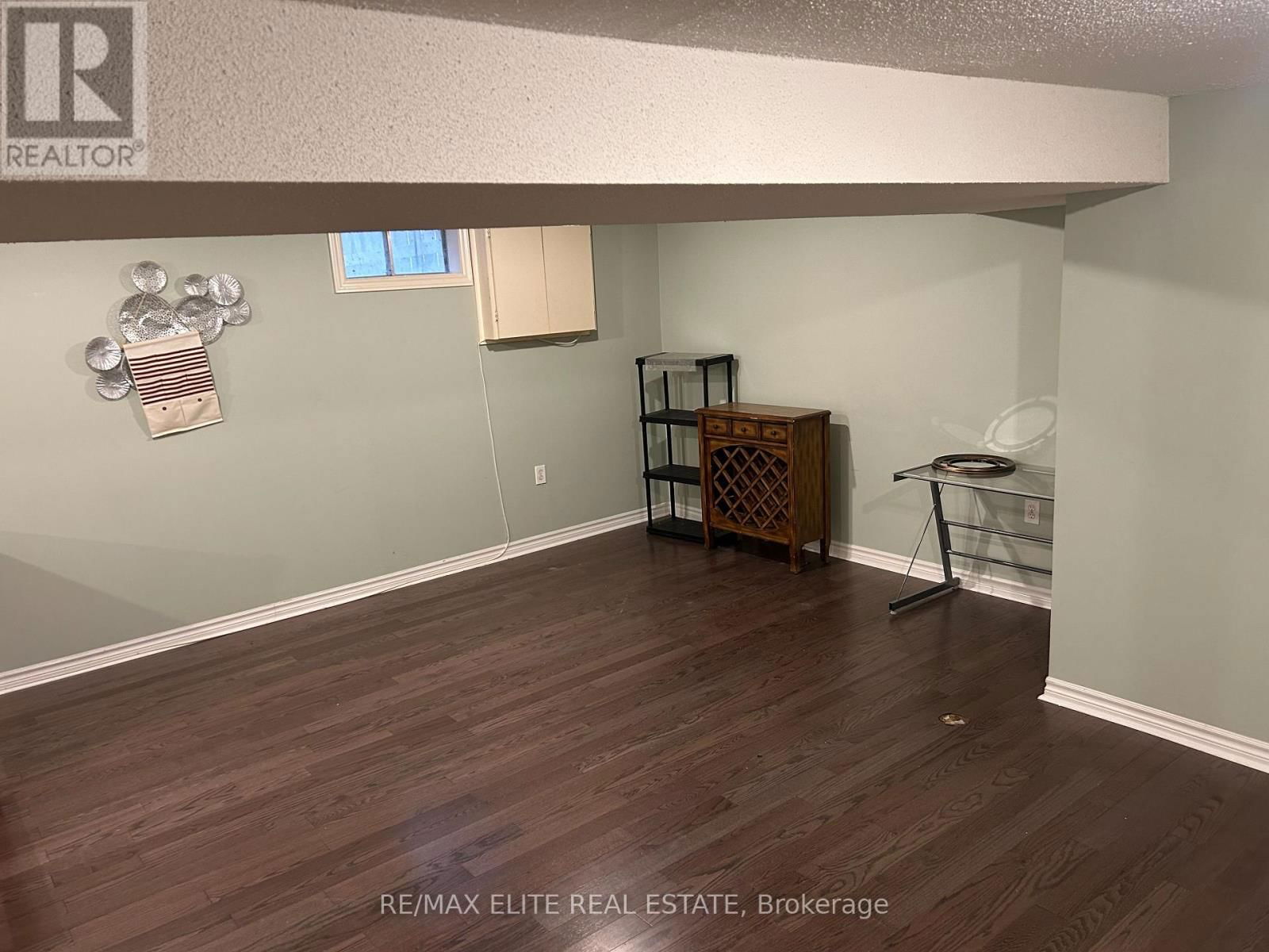 33 HAMILTON HALL DRIVE Image 13