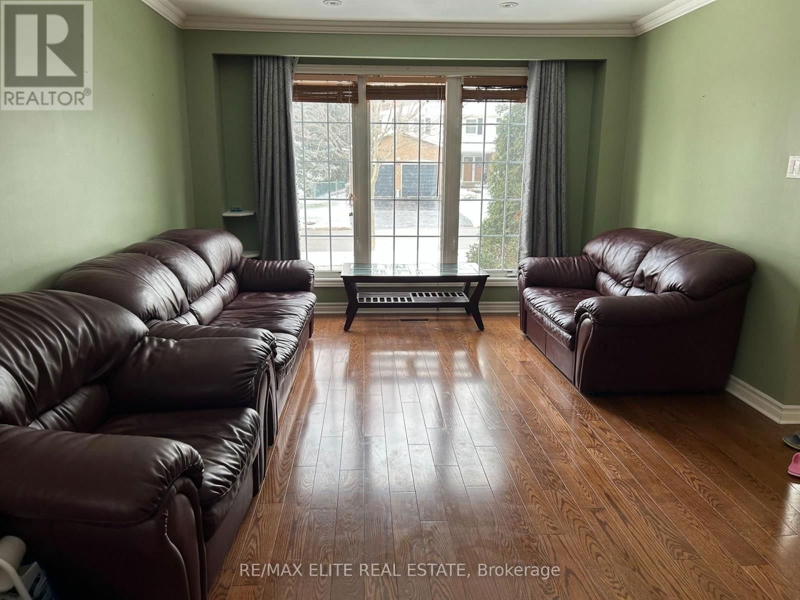 33 HAMILTON HALL DRIVE Image 6