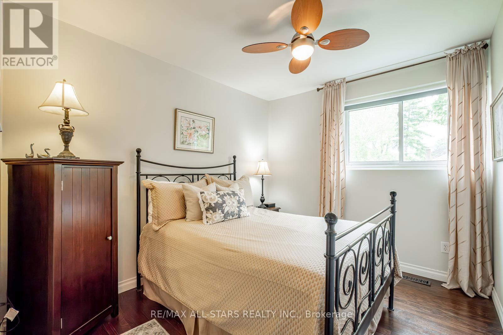 42 CLARKE STREET Image 18