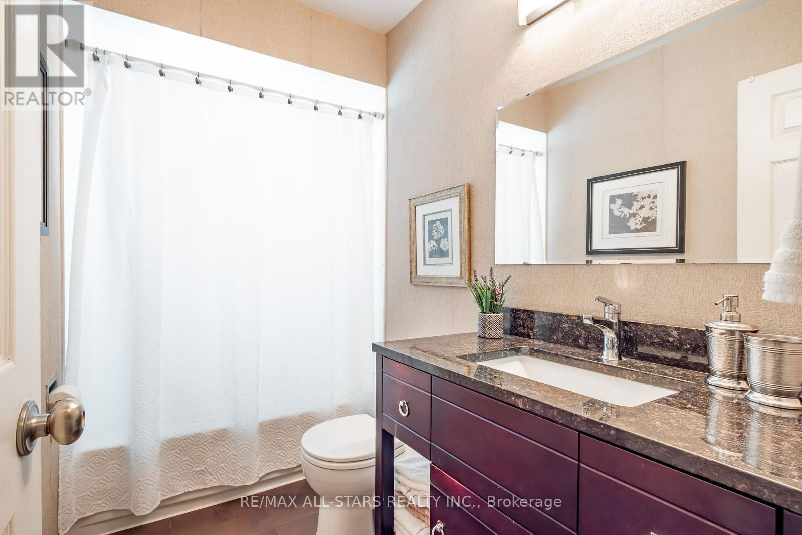 42 CLARKE STREET Image 22