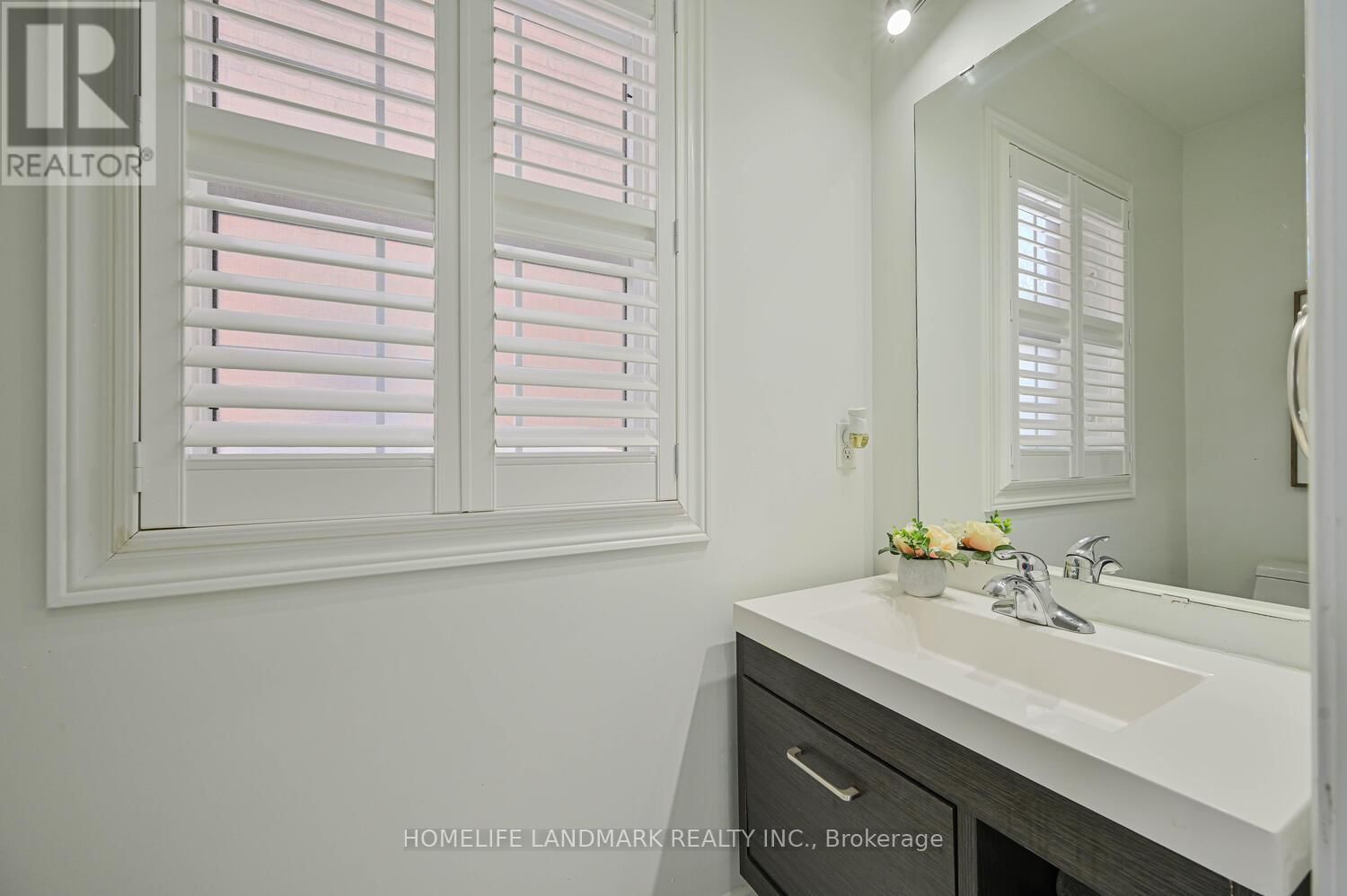 97 ARCO CIRCLE Image 10