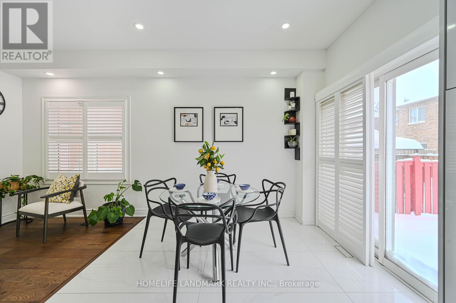 97 ARCO CIRCLE Image 14