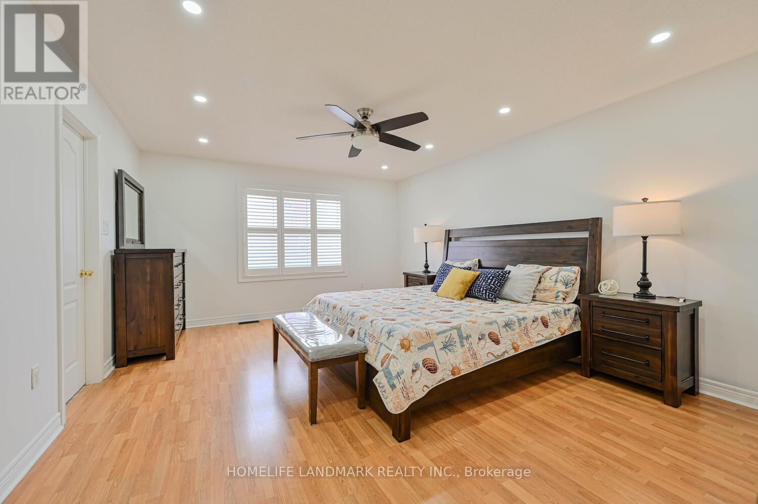 97 ARCO CIRCLE Image 20