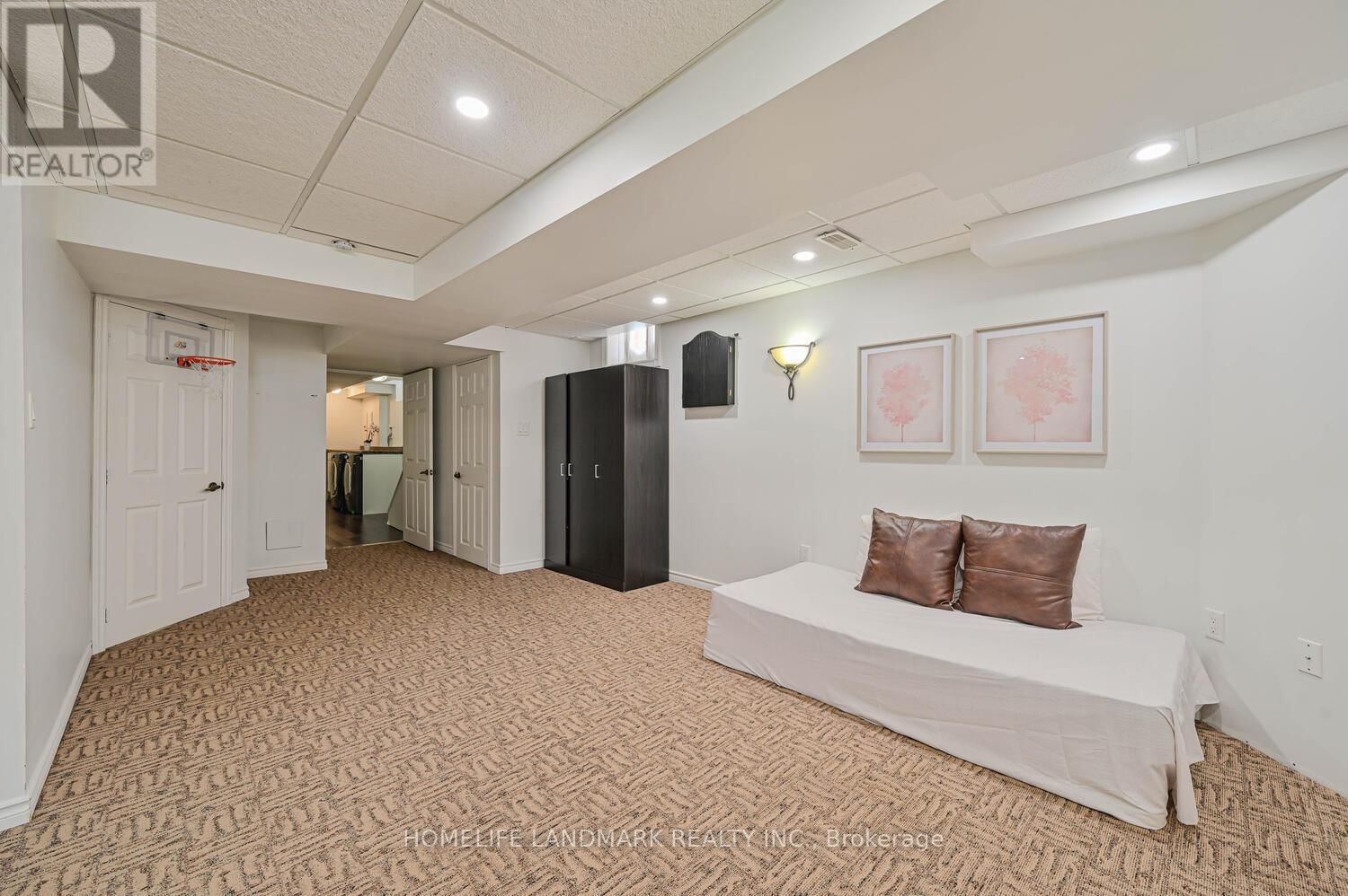 97 ARCO CIRCLE Image 29