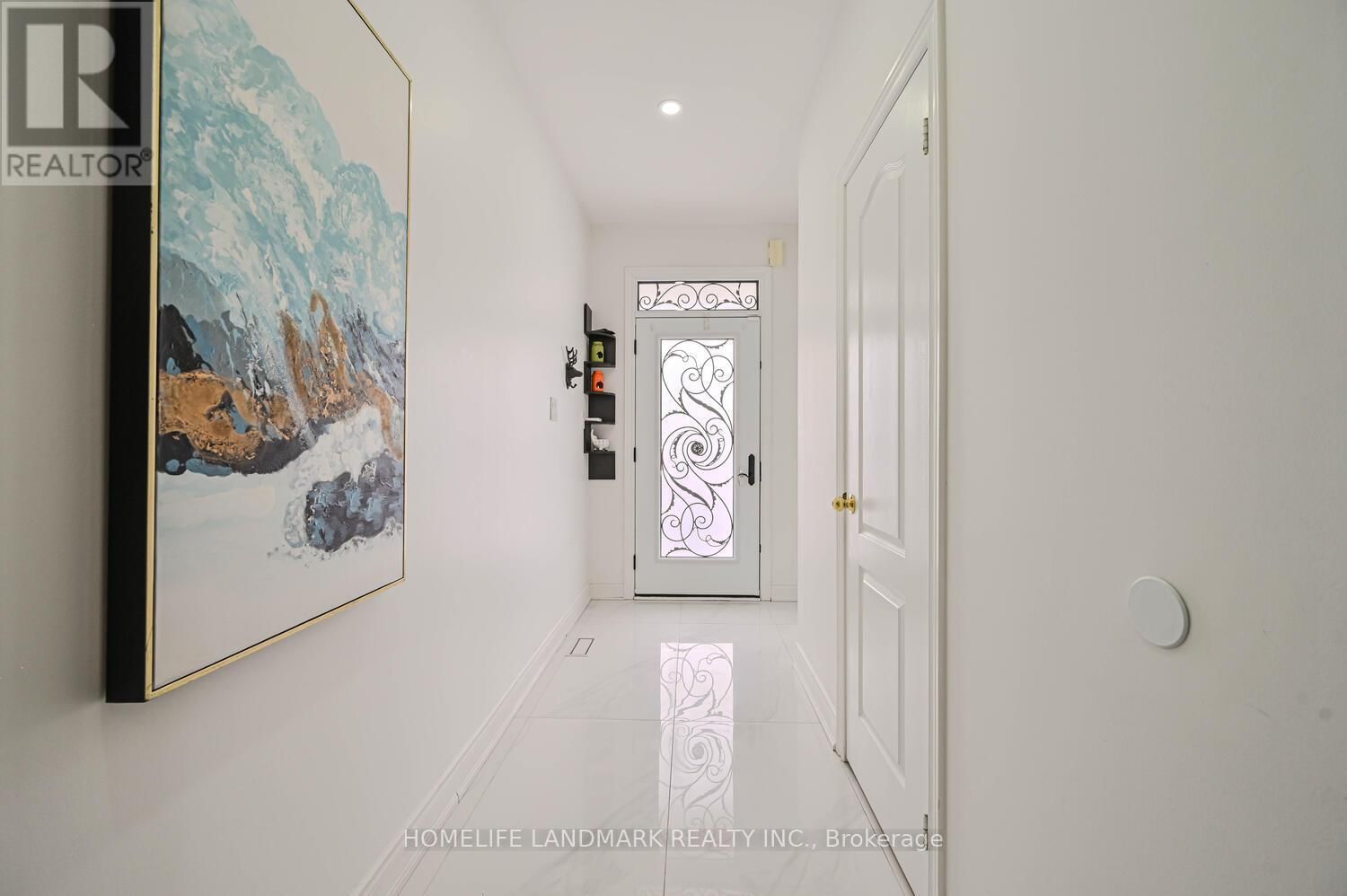 97 ARCO CIRCLE Image 6