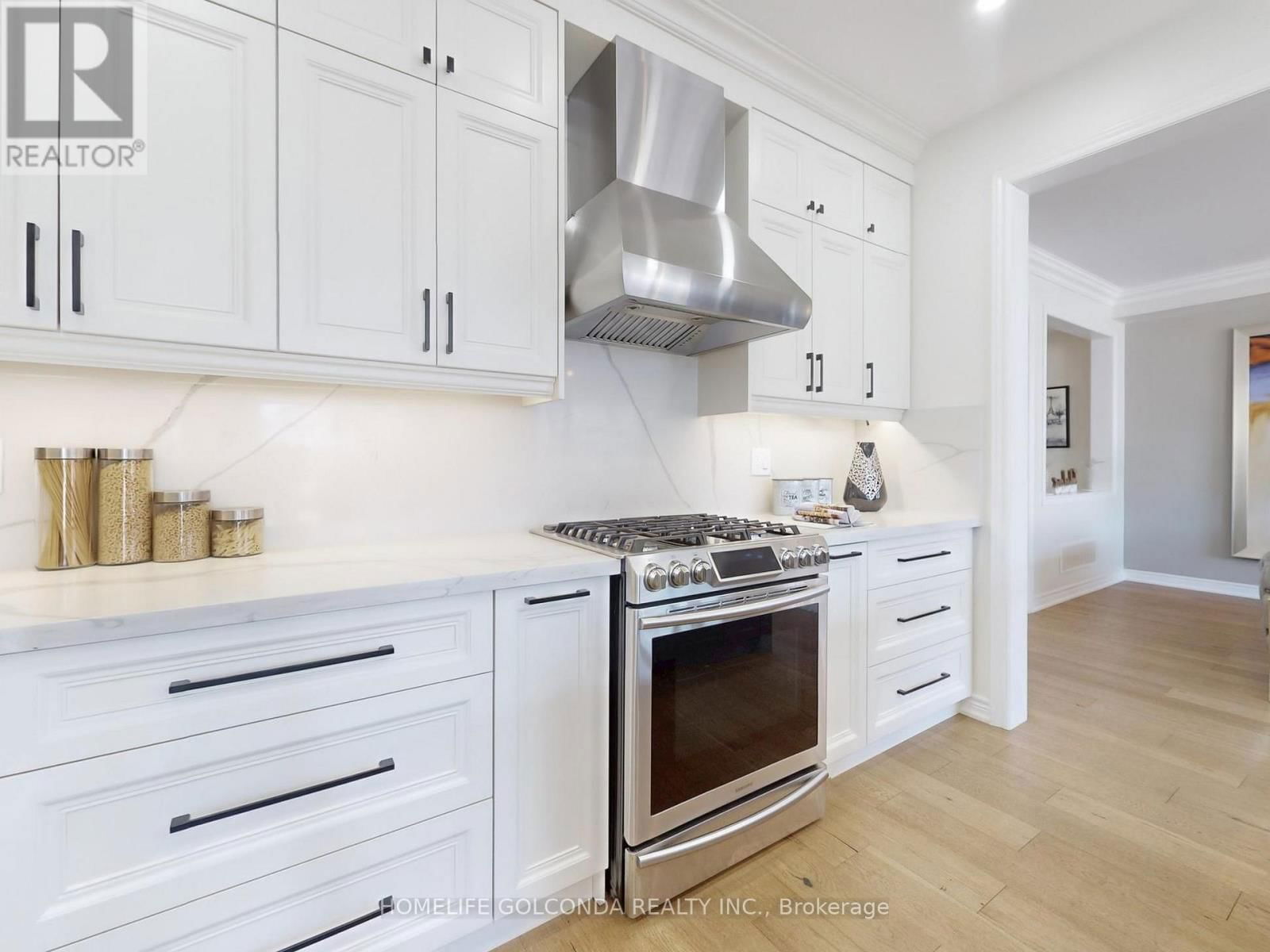 16 EASTGROVE SQUARE Image 16