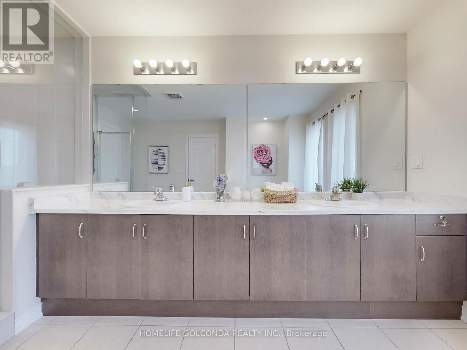 16 EASTGROVE SQUARE Image 35