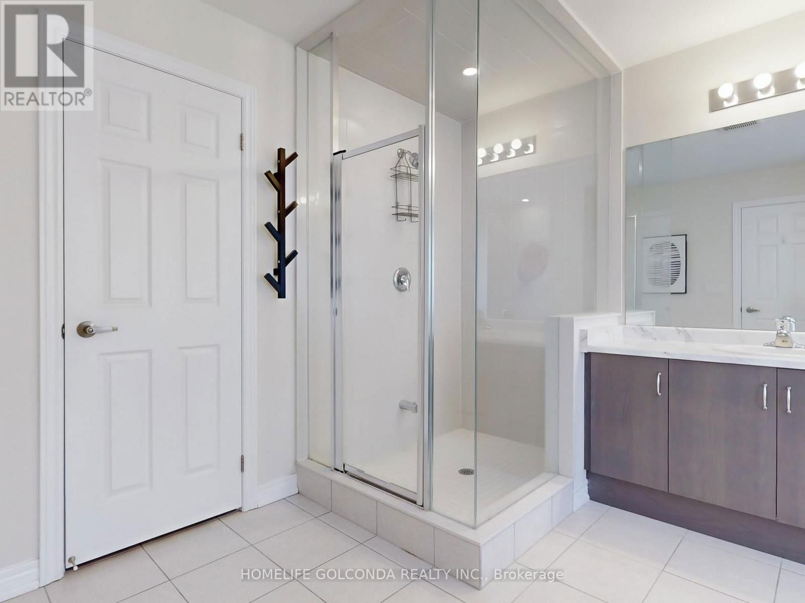 16 EASTGROVE SQUARE Image 39