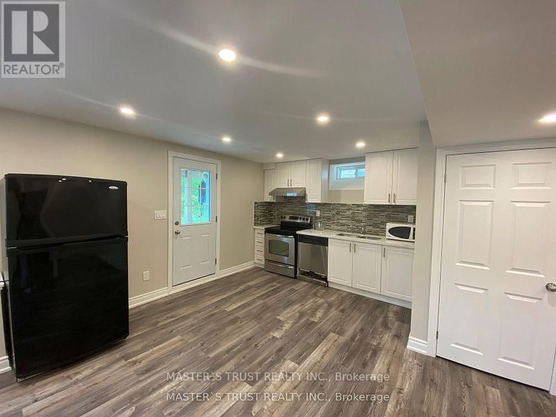 Bsmt - 27 CASTLEGLEN BOULEVARD Image 3