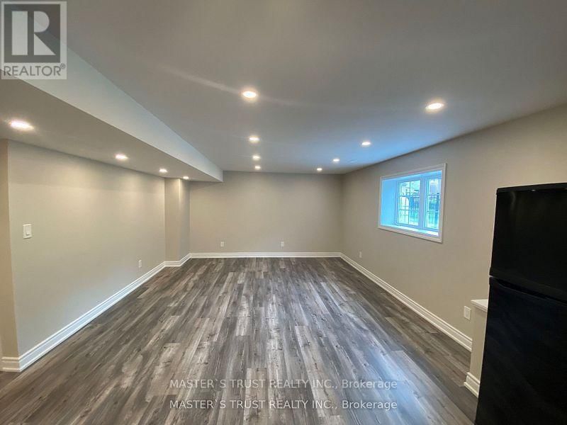 Bsmt - 27 CASTLEGLEN BOULEVARD Image 5