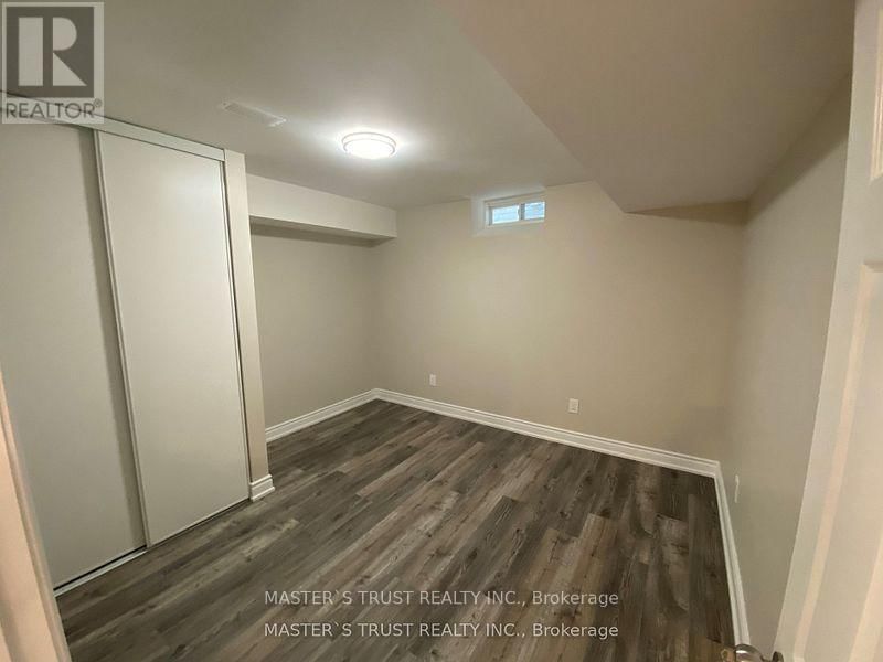 Bsmt - 27 CASTLEGLEN BOULEVARD Image 6