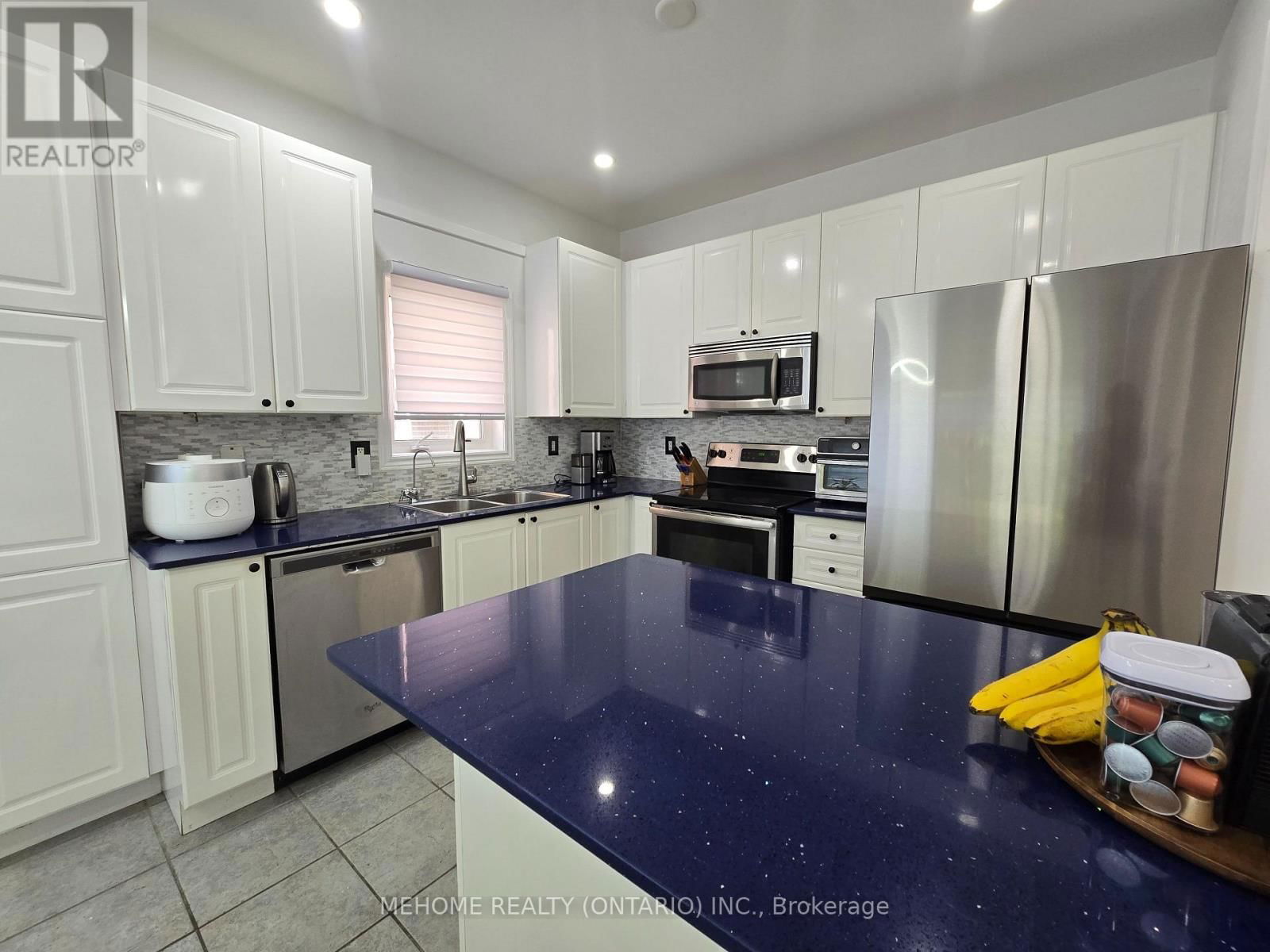 201 SELWYN ROAD Image 16
