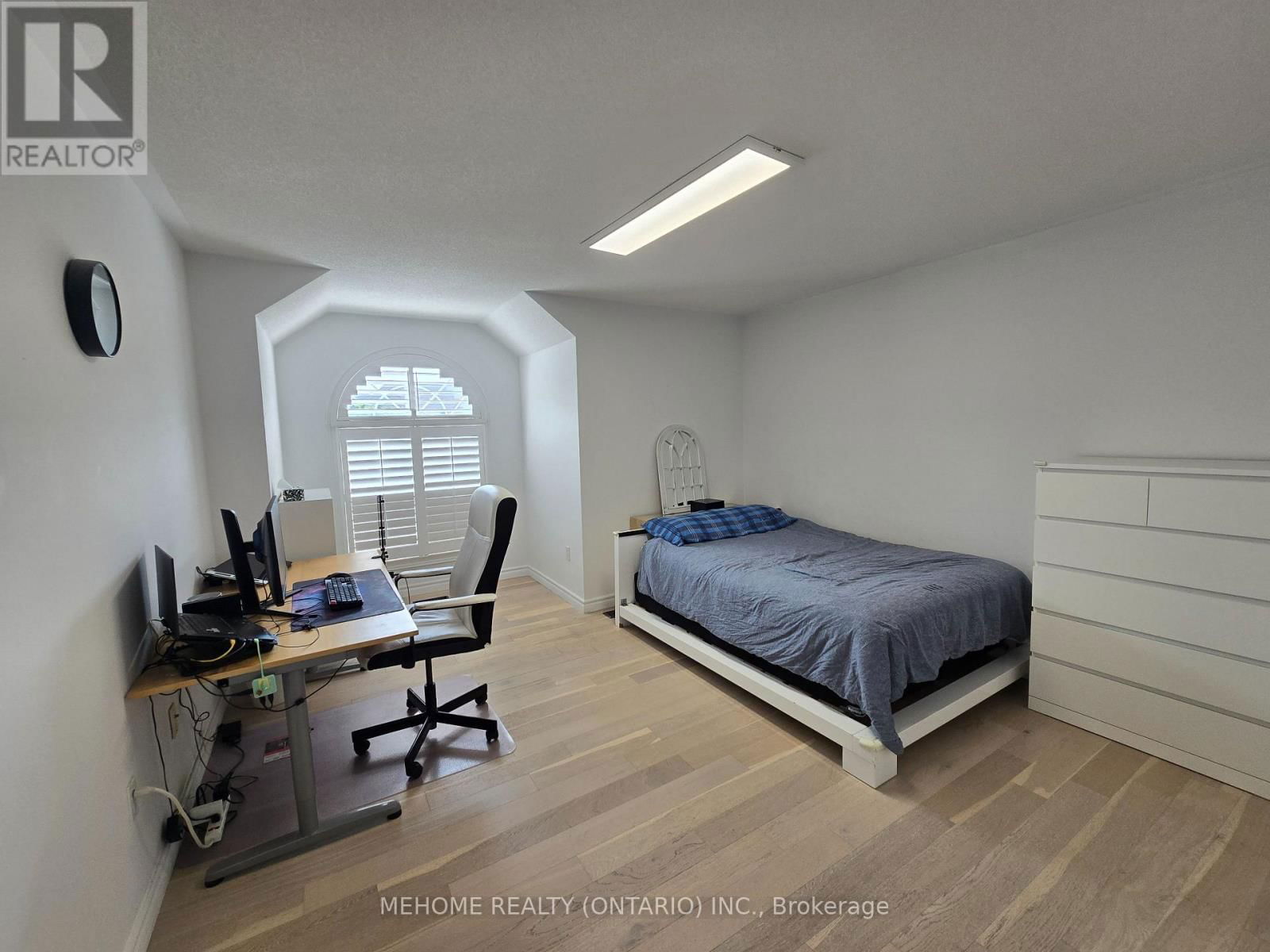 201 SELWYN ROAD Image 26