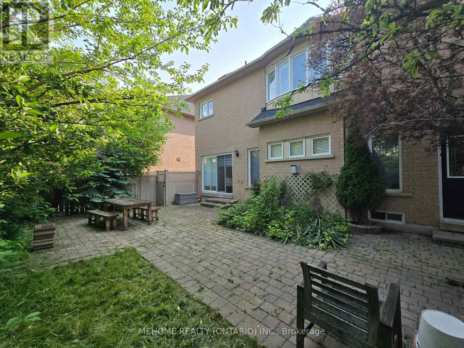 201 SELWYN ROAD Image 36