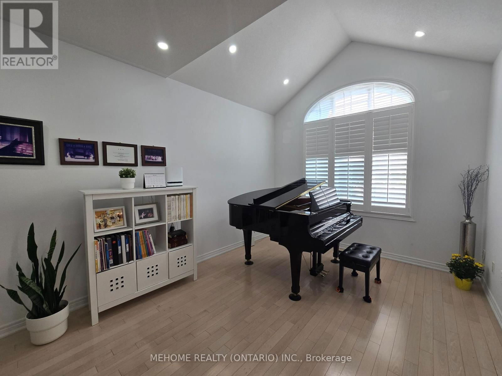 201 SELWYN ROAD Image 5