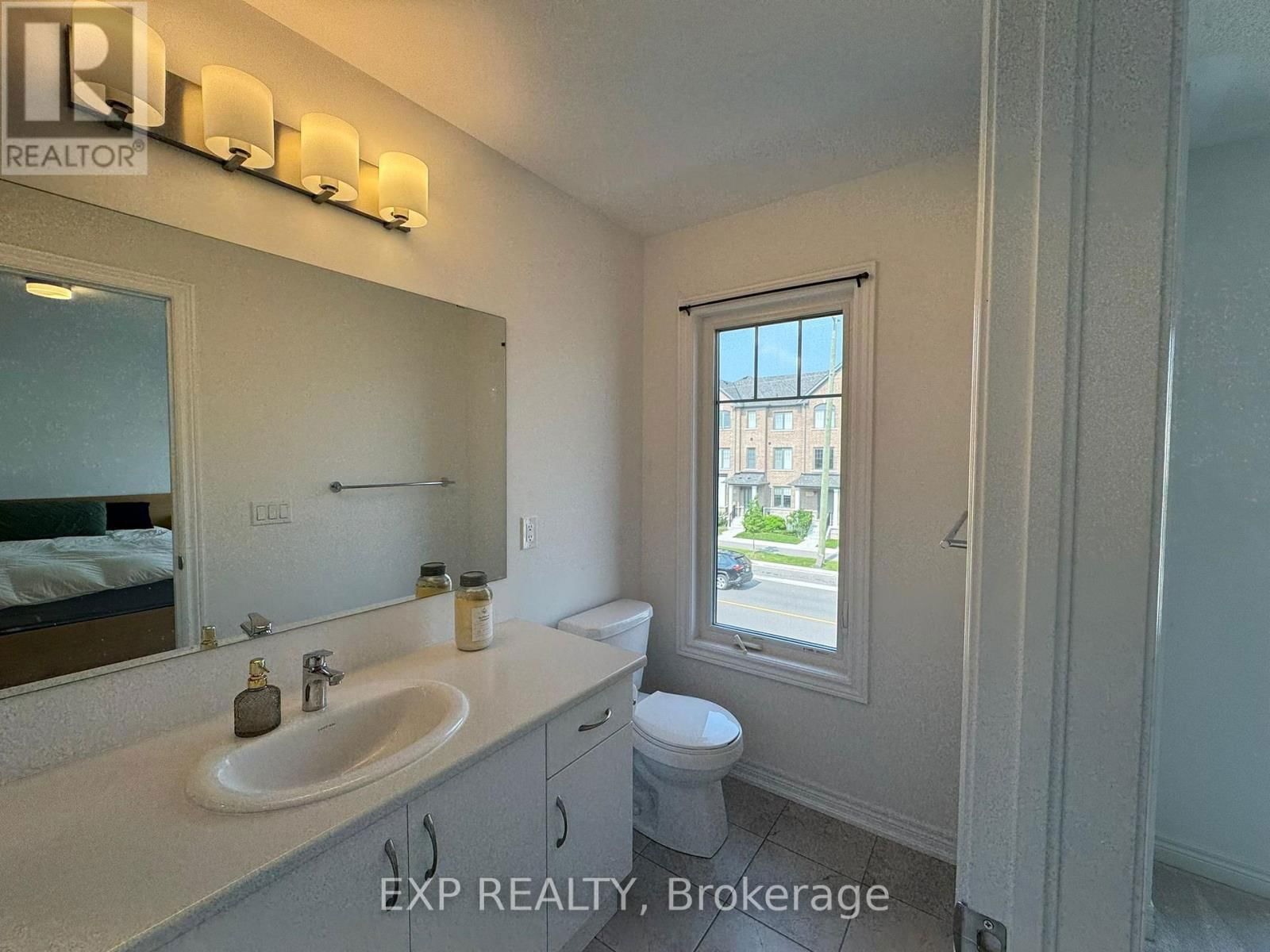 11788 TENTH LINE Image 19