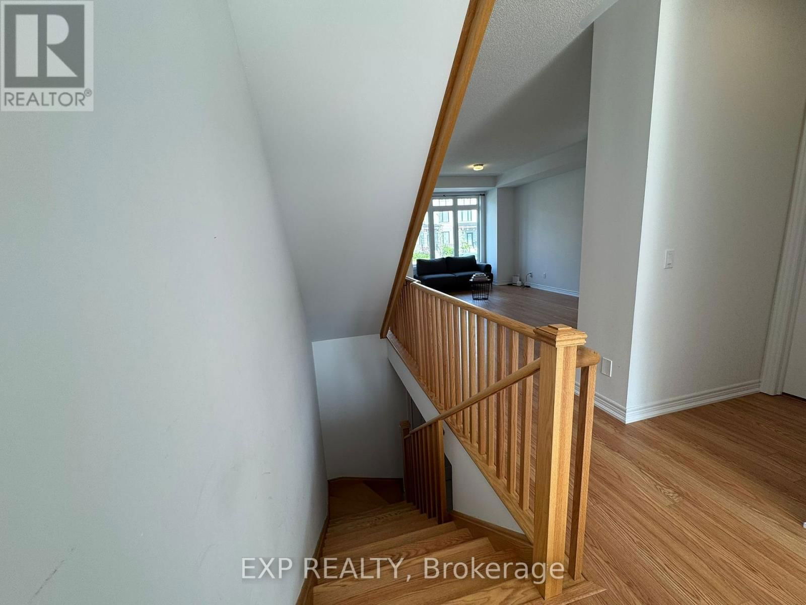 11788 TENTH LINE Image 5