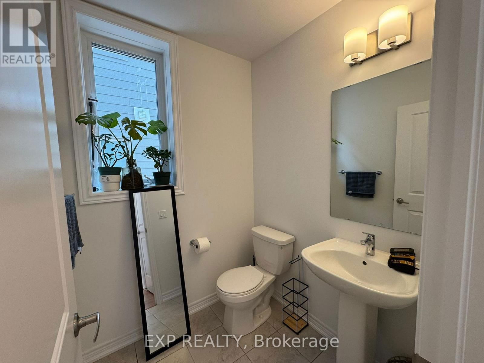11788 TENTH LINE Image 8